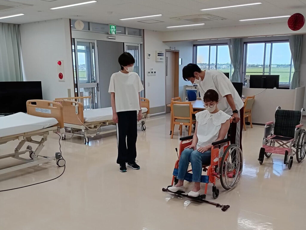 車椅子に乗る体験